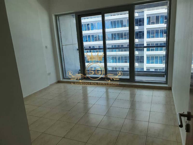 5 Spacious 1 Bedroom Apartment in Skycourts Tower E