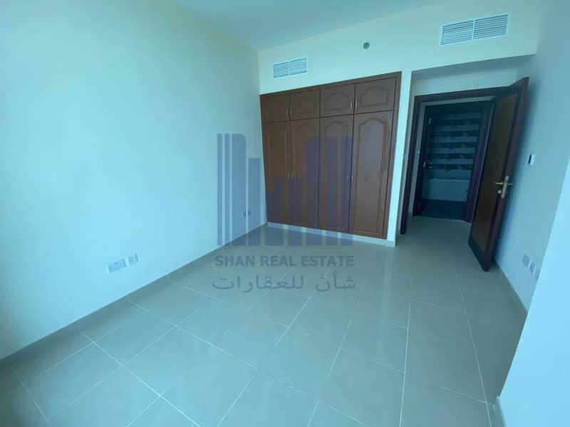 3 Distress Deal!! 2 Bedroom Full Sea View in New Building!