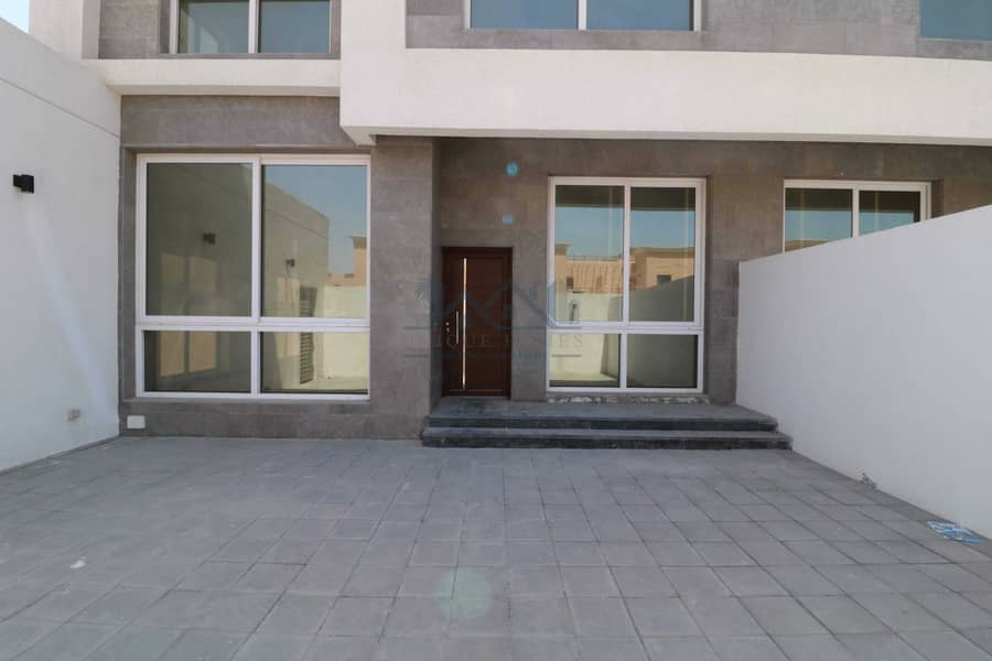 4 SEMI-DETACHED VILLA WITH GARDEN IN UMM SUQEIM 3