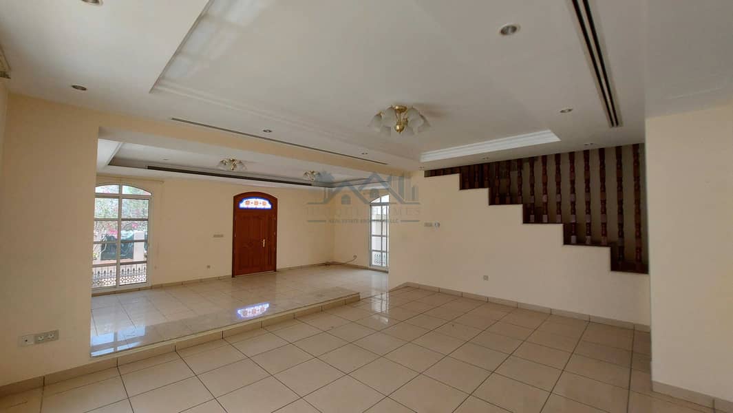 8 5 BR Independent Villa with a Garden & 2 separate parking with shutter