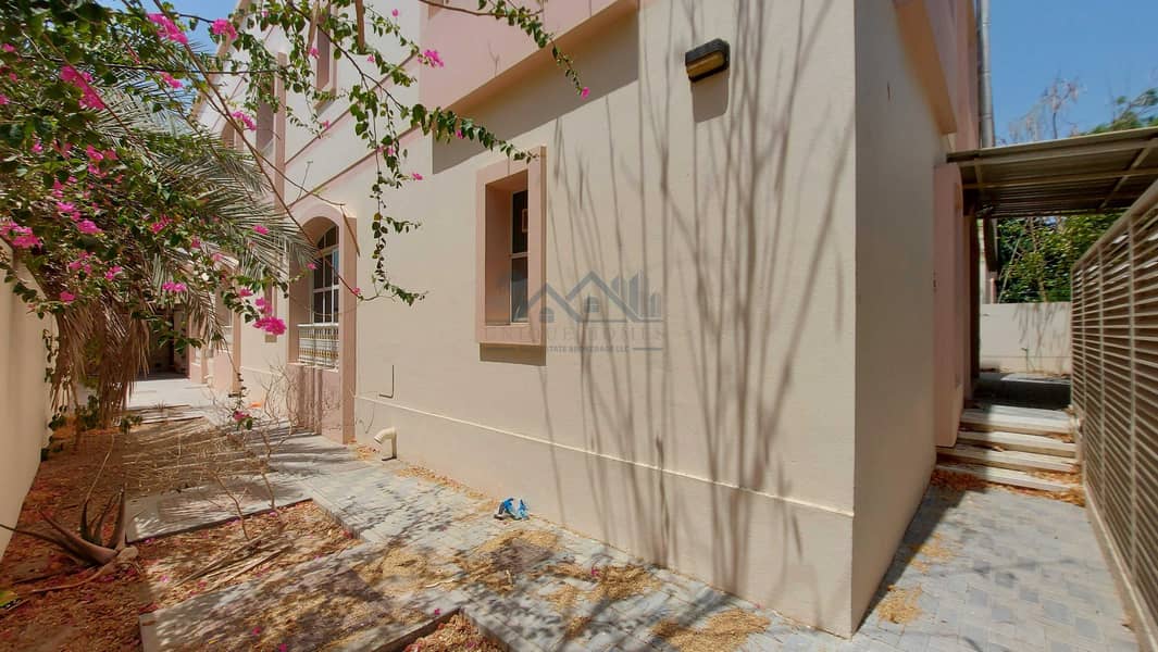 9 5 BR Independent Villa with a Garden & 2 separate parking with shutter