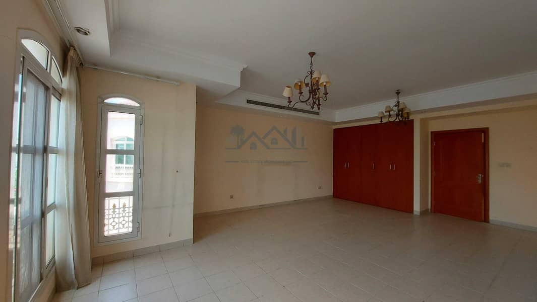 20 5 BR Independent Villa with a Garden & 2 separate parking with shutter
