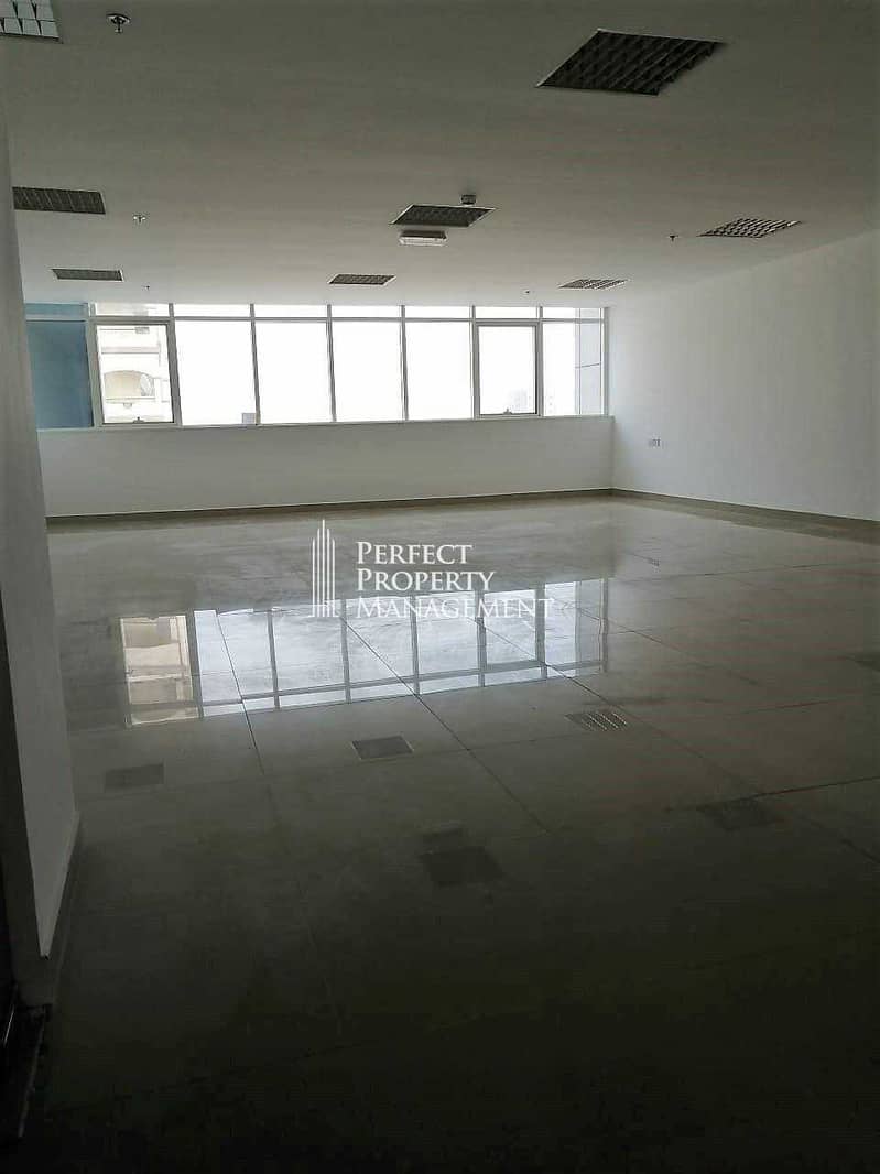 Spacious Office For Rent 12 Chq/1 Month Free Spacious Office For Rent 12 Chq/1 Month Free