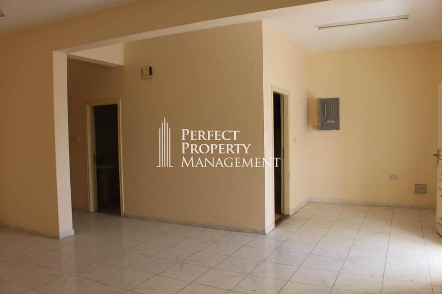 10 Sea view 2 bedroom apartment for rent near to Old Souq