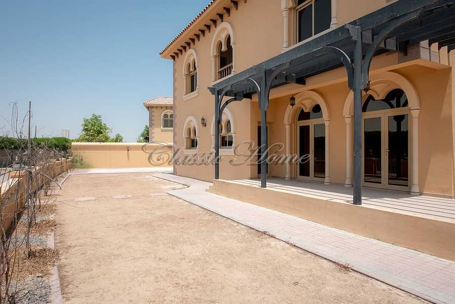 3 Huge 5B/R Villa/ Detached/ Andalusian Style