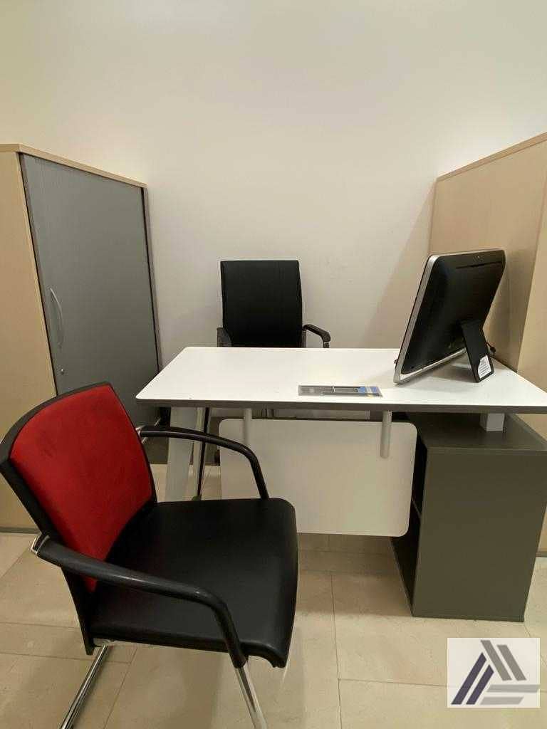 8 Flexi desk 8500 AED only at Burjuman Business center/Linked with metro