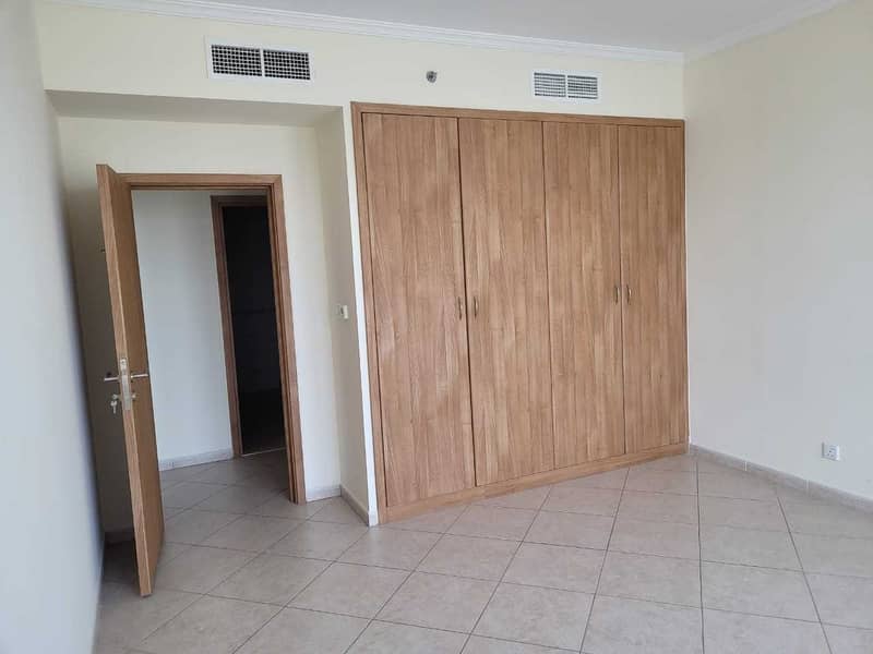 12 Large 2 Bedroom Apartment with Store and Big Hall