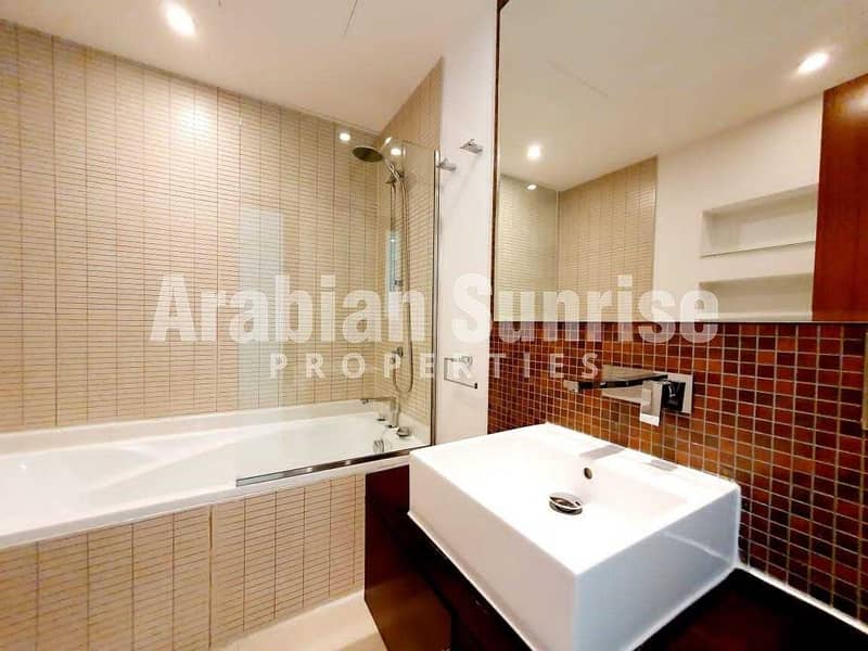 10 Invest Now! High Floor Apt with Marina + Sea View
