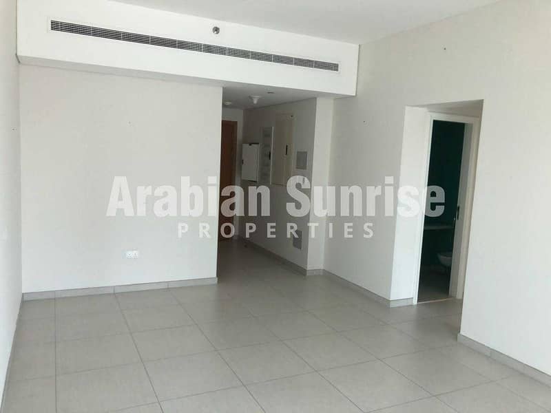 4 VACANT! High Floor 2+M BR Apt with Sea View
