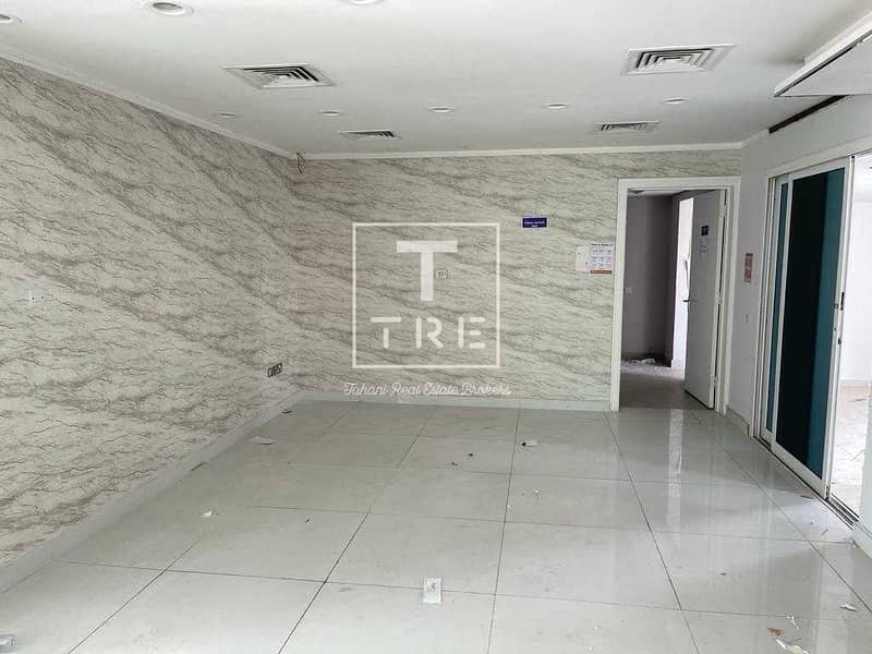 17 Commercial  Villa available for rent in heart of Jumeirah 1 300K/year