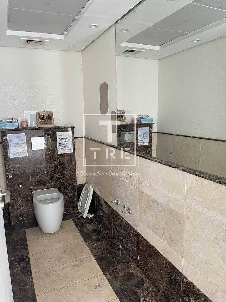 18 Commercial  Villa available for rent in heart of Jumeirah 1 300K/year