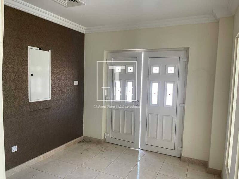 3 Ready to move /4BHK Villa/ prime location/ Jumeirah 1 / 165K YEARLY / 165