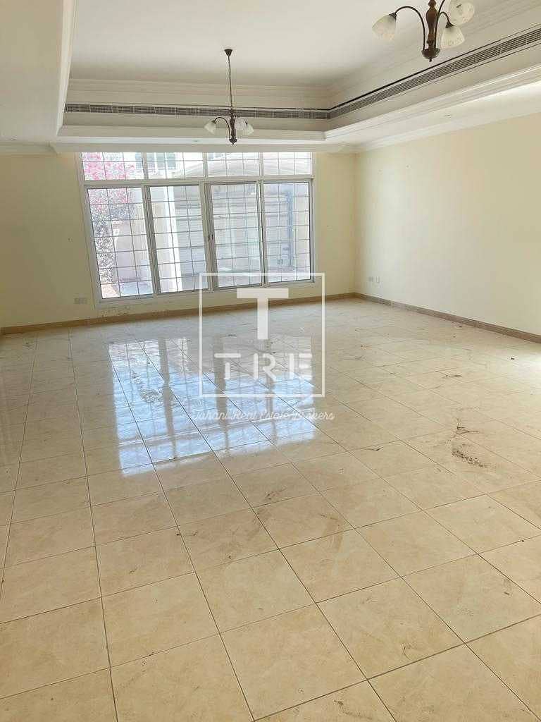 16 Ready to move /4BHK Villa/ prime location/ Jumeirah 1 / 165K YEARLY / 165