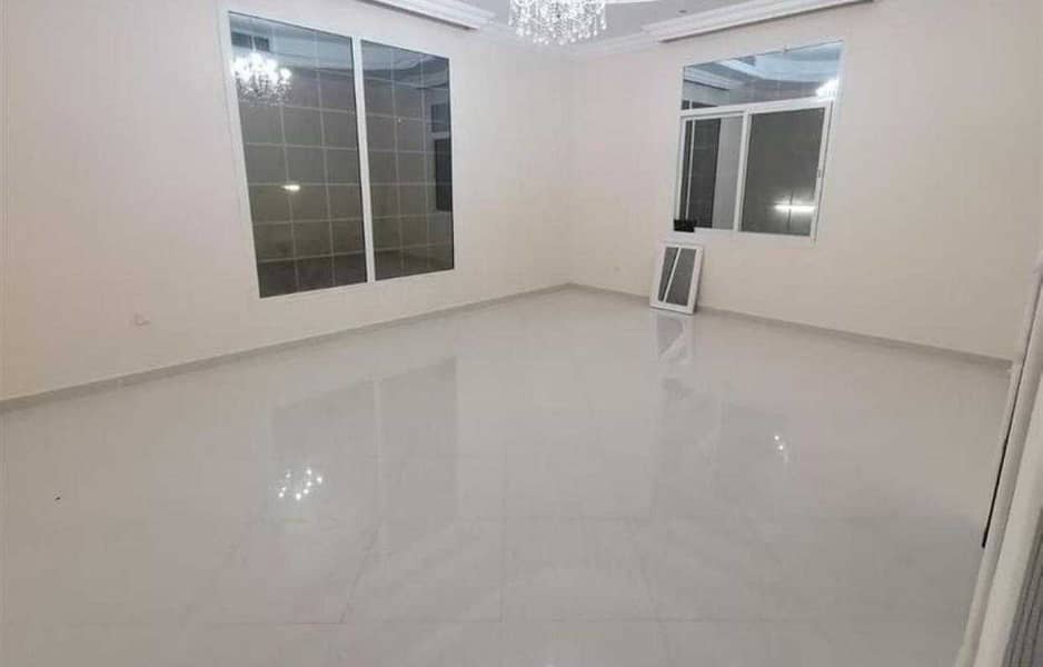 AMAZING VILLA FOR RENT IN Al khawanej 1( 4 BED ROOM + MAJLIS + MAID ROOM + HALL + DINNING ROOM + LAUNDRY ROOM STORAGE ROOM)