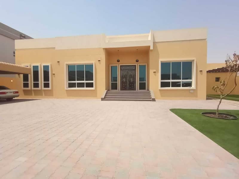 Brand new villa for rent in Al Awir (4 master bed room + large hall+ 2 kitchen outside inside + garden + private parking+ storage room + dinning room  )