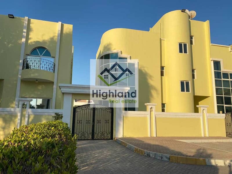Superb 5-bedroom Villa in Al Mushrif
