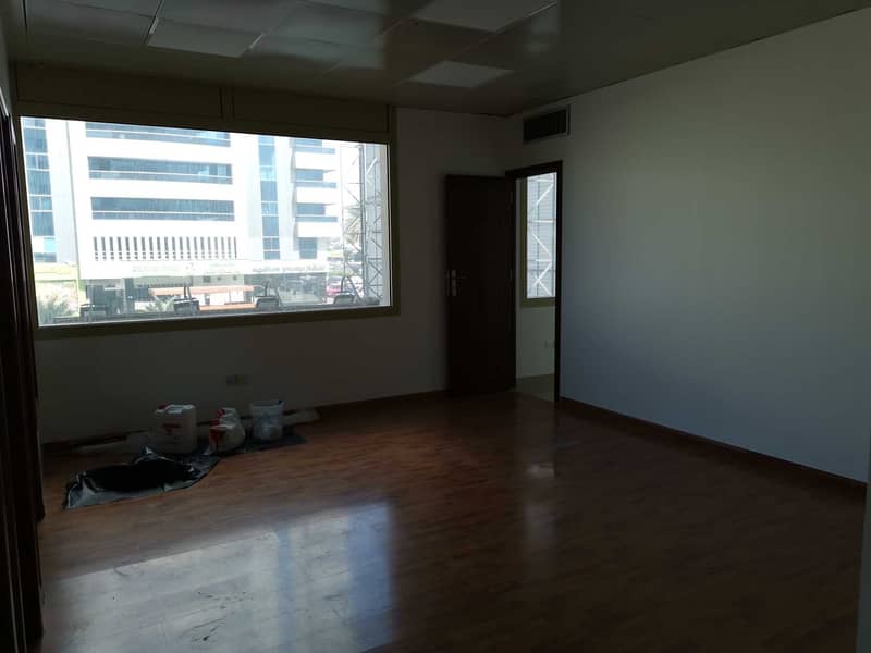 6 Nice spacious office| inclusive DEWA | 0 commission