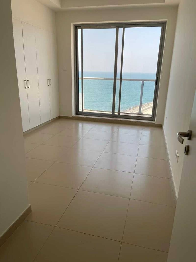 1 BR Sea View  full CVU only for 32K AED!!!