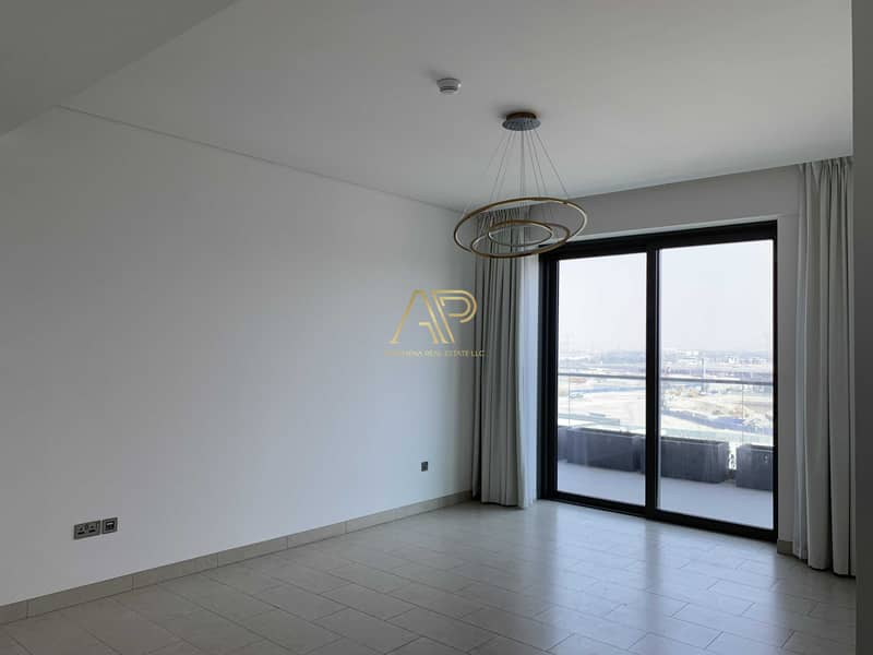 Spacious Luxury| 2 Bed Apartment|Excellent condition