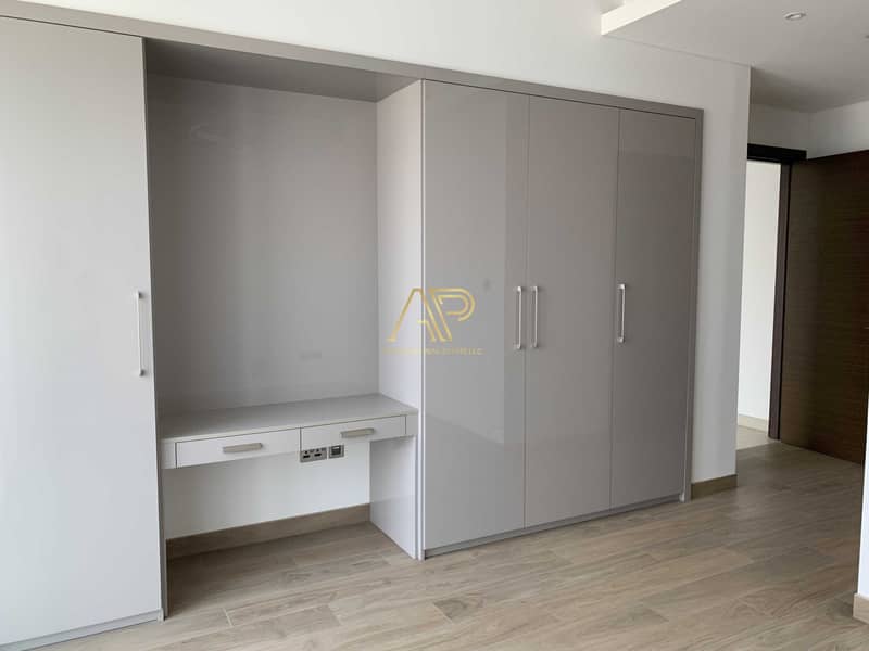 4 Spacious Luxury| 2 Bed Apartment|Excellent condition