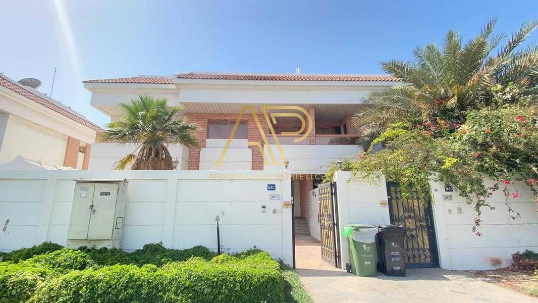 2 LARGE 4 BEDS VILLA INFRON OF LAMER | 12 CHEQUE | 1 MONTH FREE + MAIDS ROOM