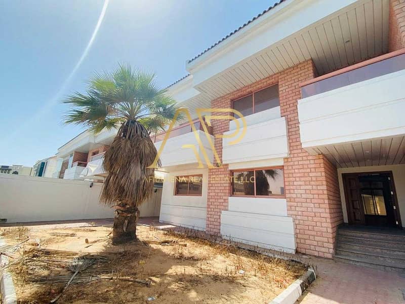 4 LARGE 4 BEDS VILLA INFRON OF LAMER | 12 CHEQUE | 1 MONTH FREE + MAIDS ROOM