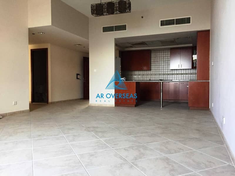 Well Maintained Property 3 BHK for Sale in Foxhilll MC