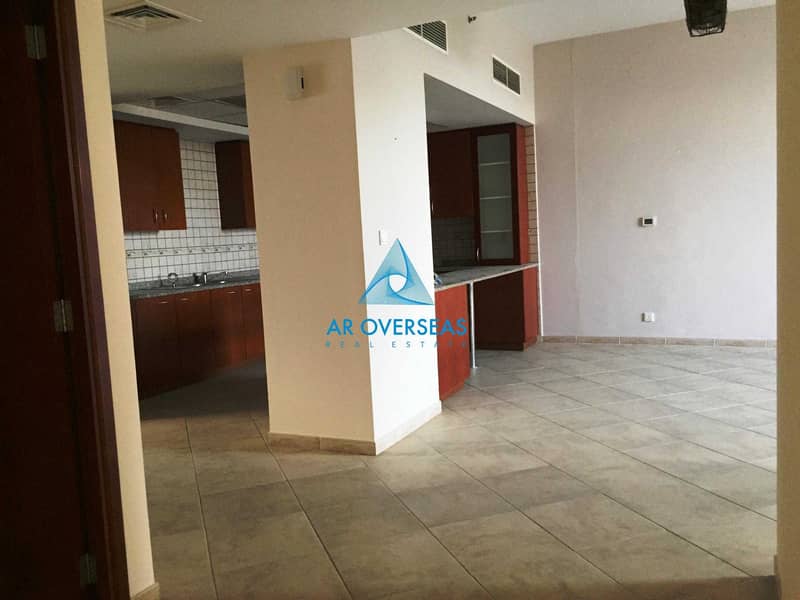 4 Well Maintained Property 3 BHK for Sale in Foxhilll MC