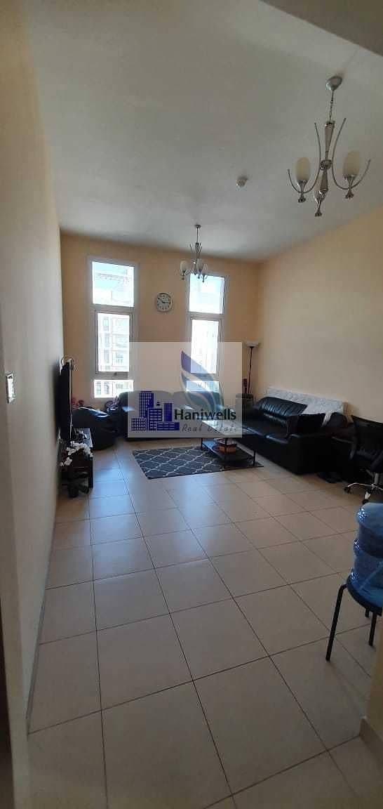 5 ONE BEDROOM FOR SALE GATE 4 DUBAI SILICON OASIS