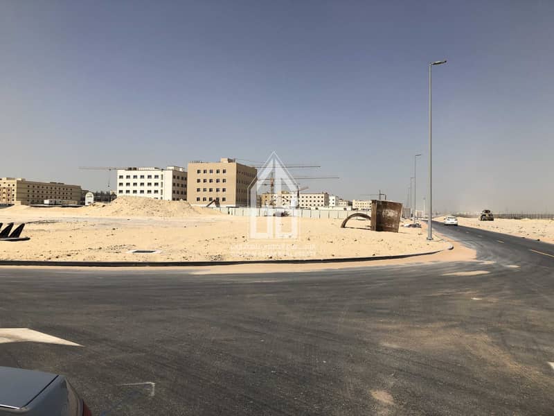 JABAL ALI IND FIRST - FREEHOLD LAND FOR  G+M WAREHOUSE - FOR SALE - AED 400 PER SQ. FT.