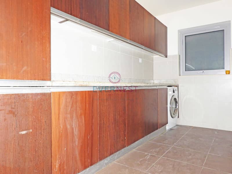 5 Spacious 3BR with Balcony | Partial Sea View