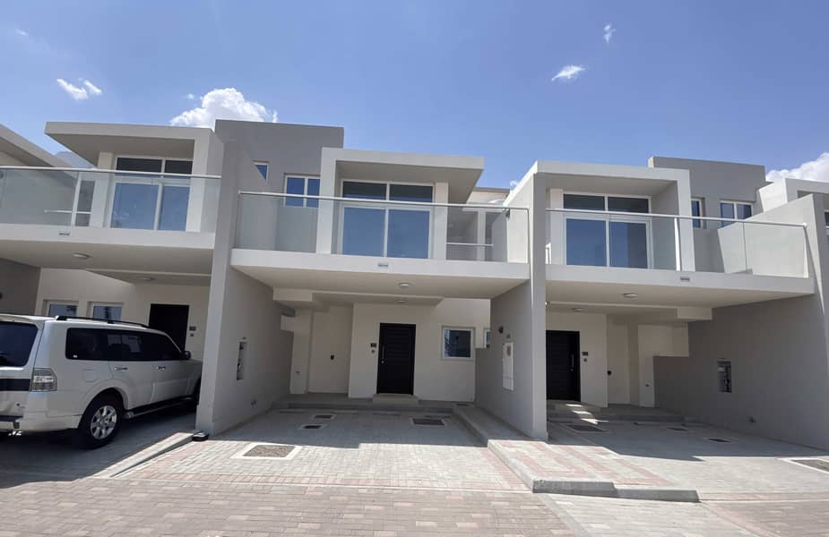 18 Exclusive 3BR | Ready to Move In | Brand New