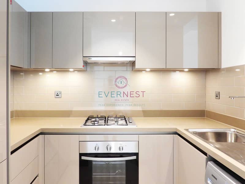 6 Spacious | High Floor | Fully fitted Kitchen