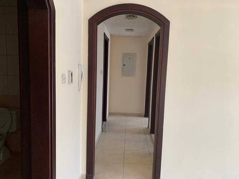 4 new office in new building for rent with 1 kitchen and 1 bathroom located in al Falah main street