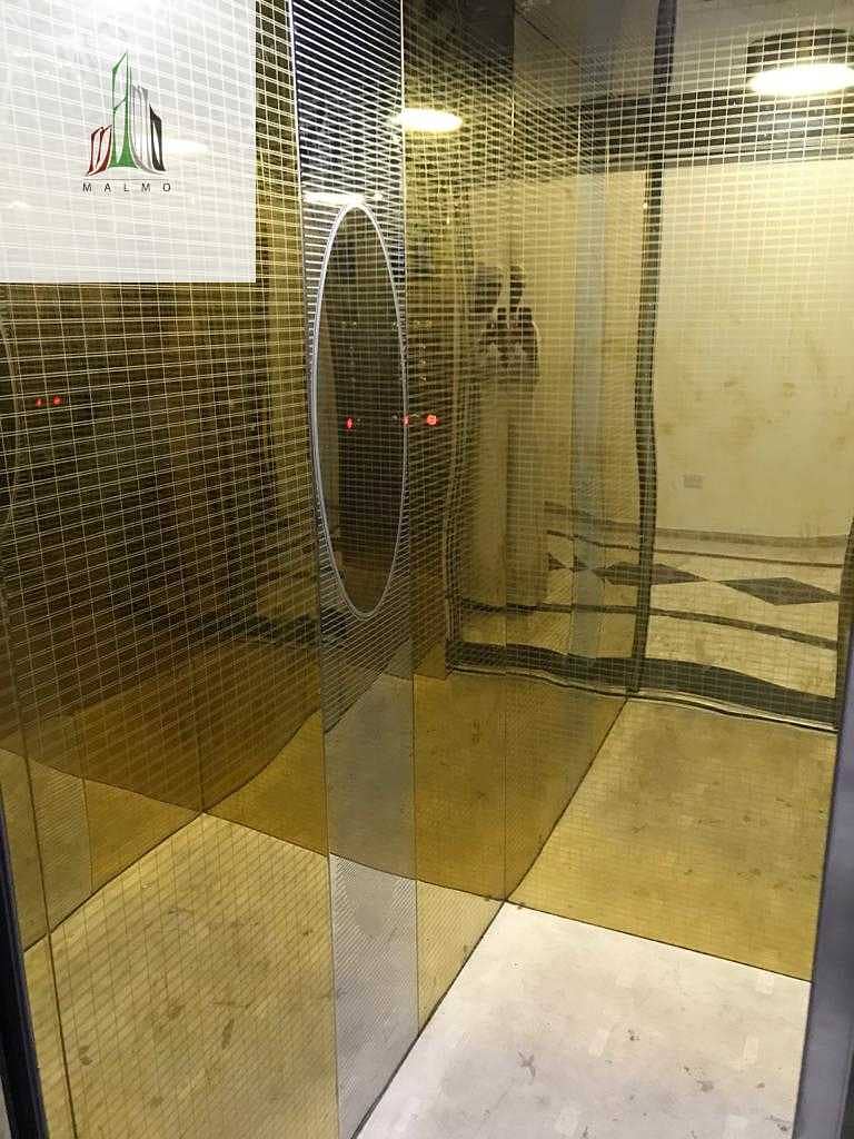 10 LUXURY APARTMENT IN First FLOOR ELEVATOR is AVAILABLE