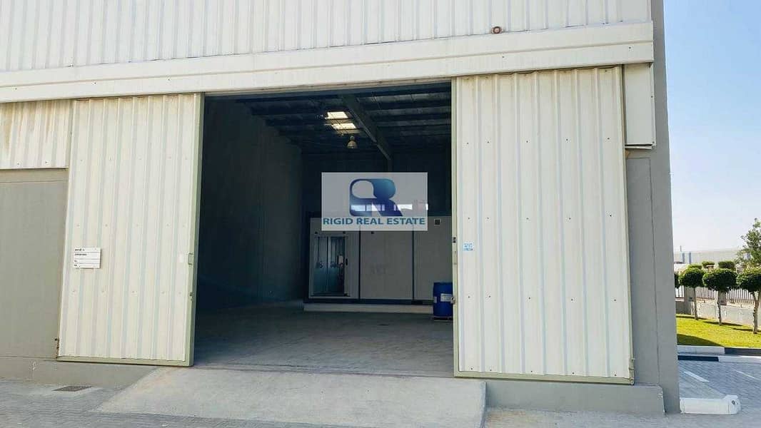 2 2600 SQ. FT WAREHOUSE FOR RENT IN PRIME AREA IN DIP DIRECT  FROM LANDLORD