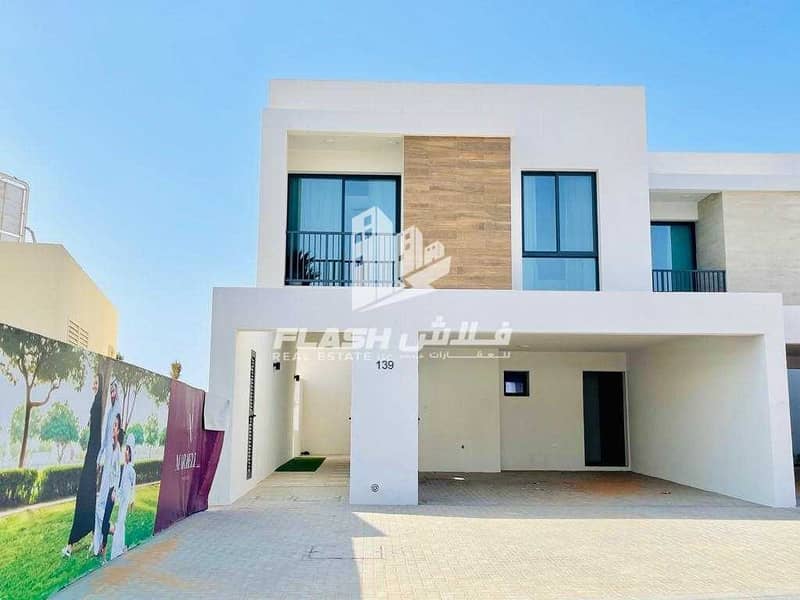 2 Stylish  3 Beds Townhouse I 2nd Row from Beach