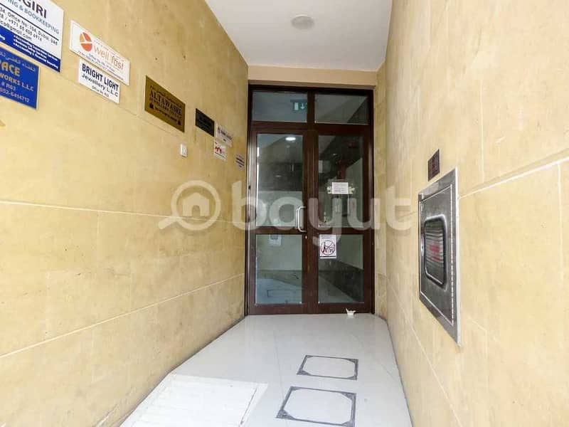 6 office space 190 sq ft close to gold souk