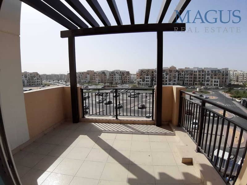 Community View | 5BR + M | Duplex Community View | 5BR + M | Duplex