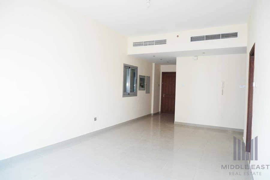 Exquisite 1 BHK | Closed Kitchen | Good Layout Exquisite 1 BHK | Closed Kitchen | Good Layout