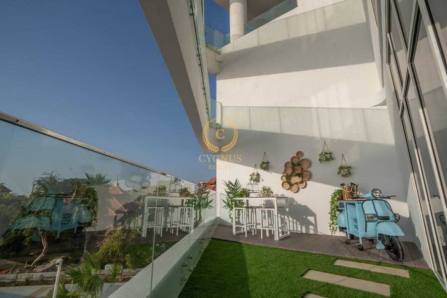 28 Luxury Living | Private Beach Access | Palm Jumeirah