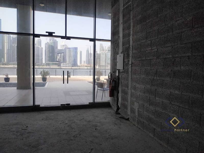 3 Retail Space On Prime Location in Business bay - Full Burj Khalifa & canal view