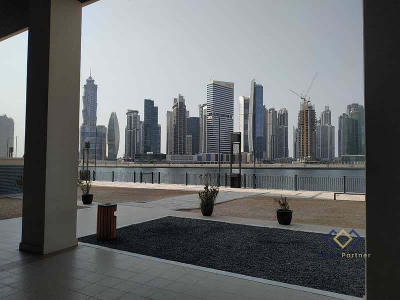 6 Retail Space On Prime Location in Business bay - Full Burj Khalifa & canal view