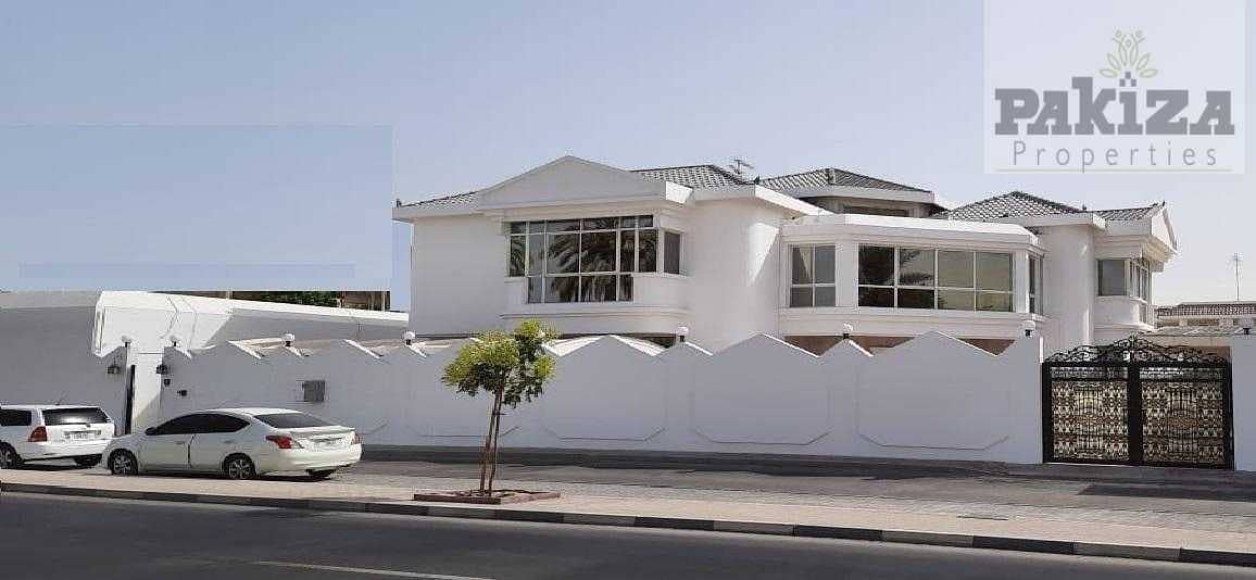 BEAUTIFUL INDEPENDENT 5 BEDROOMS  LOVELY VILLA  IN PEACEFUL LOCATION