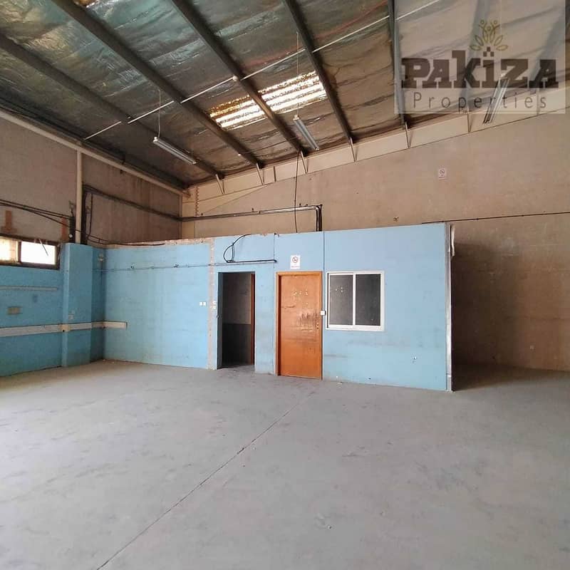 4 5250Sqft!!  Warehouse With Washroom Office In Clean Compound At lower Price