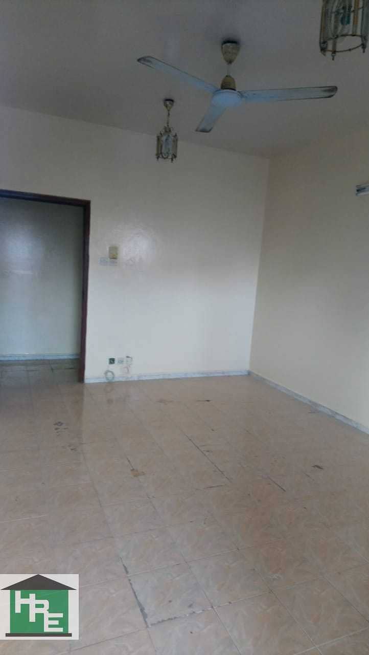4 !!NO COMMISSION!! GOOD & SPECIOUS  OFFICE FOR RENT