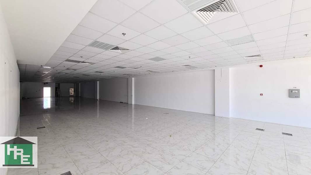 6 Fitted Showroom | Sheikh Zayed Road Facing