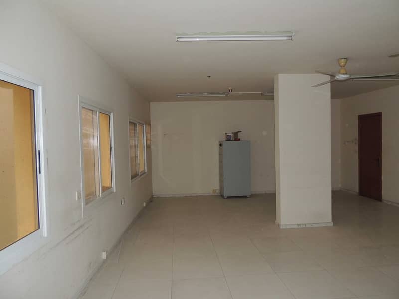 7 BIG OFFICE AVAILABLE FOR RENT IN BUR DUBAI