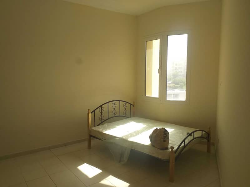 10 large 1 BHK for rent in GREECE only 27000