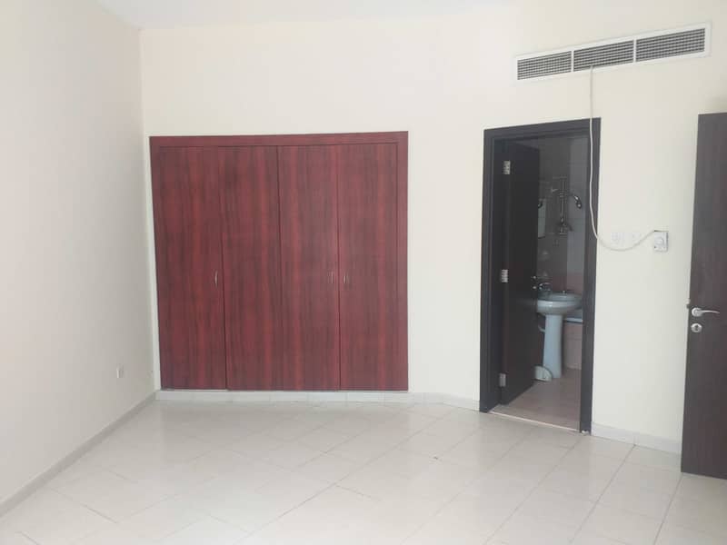 11 large 1 BHK for rent in GREECE only 27000